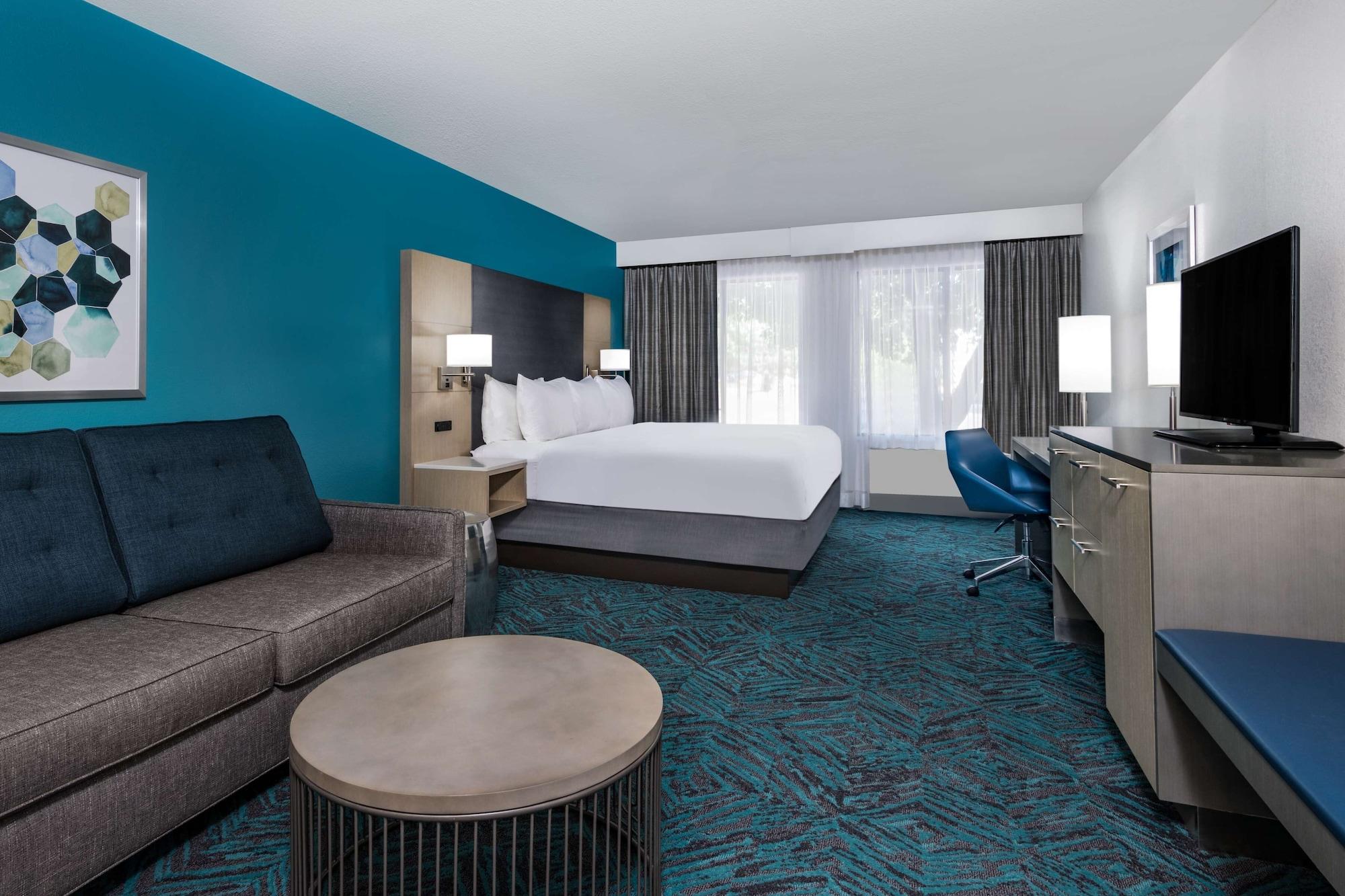 Radisson Hotel Colorado Springs Airport Exterior photo
